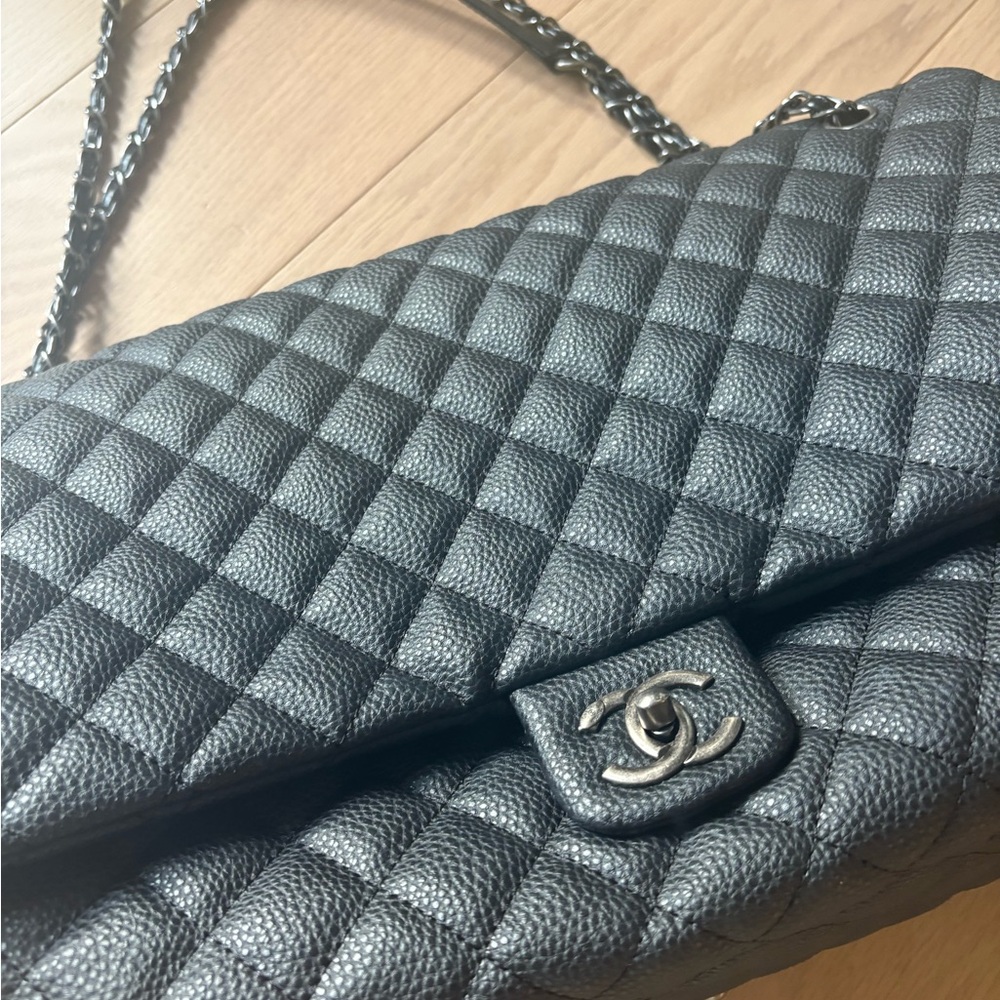 Quilted Double Flap XXL Travel Shoulder Bag - Picture 2 of 14